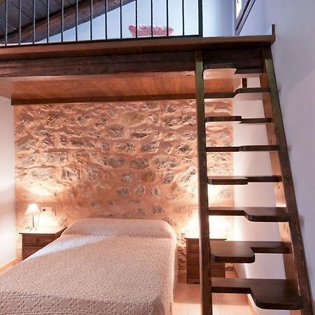 Apartamentos Cine Capicol Albarracin Bilik gambar