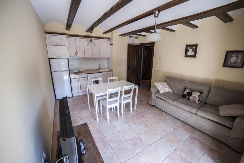Apartamentos Cine Capicol Albarracin Luaran gambar